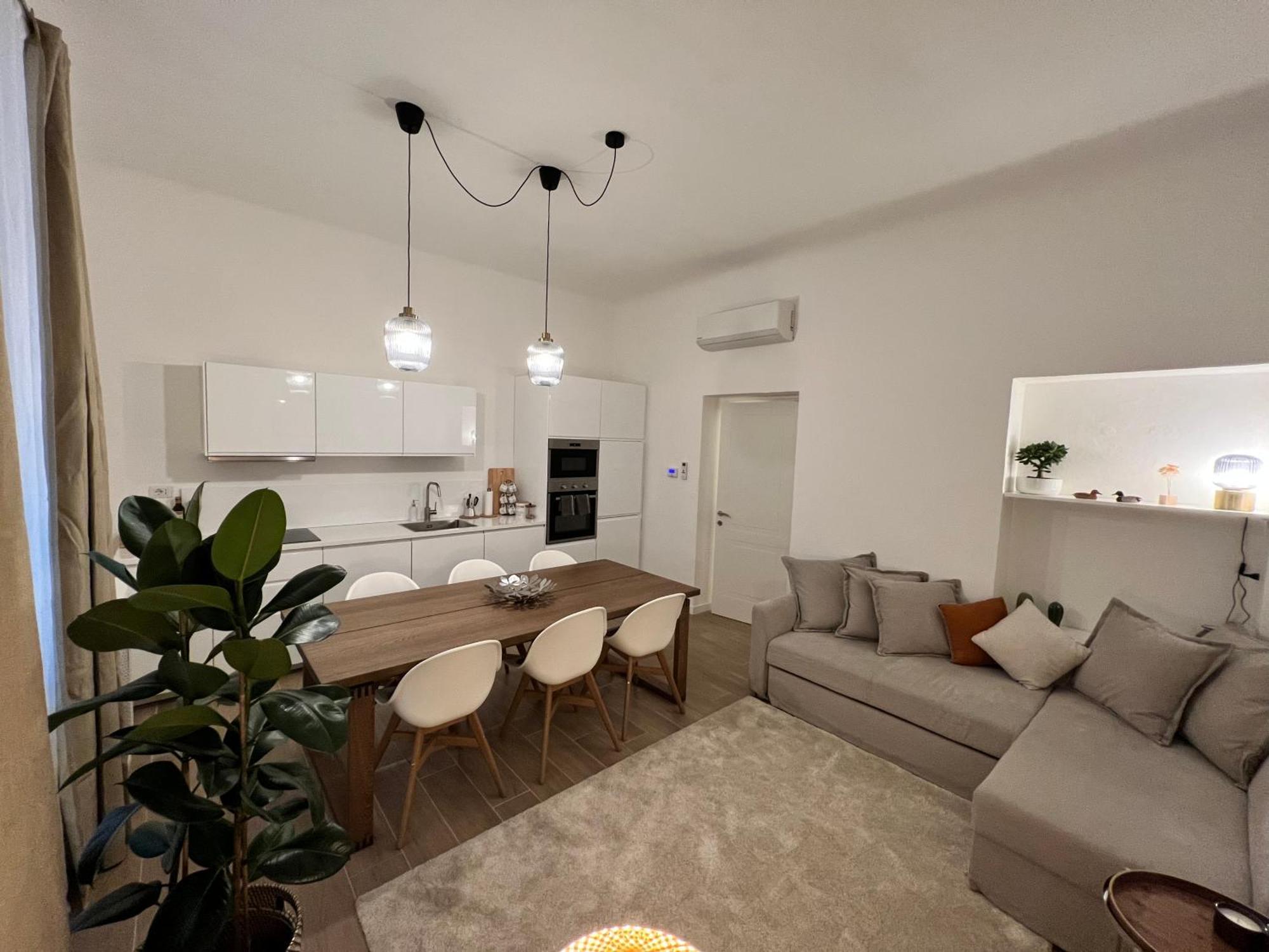 Spacious 3 Bedroom Apartment Milano Esterno foto