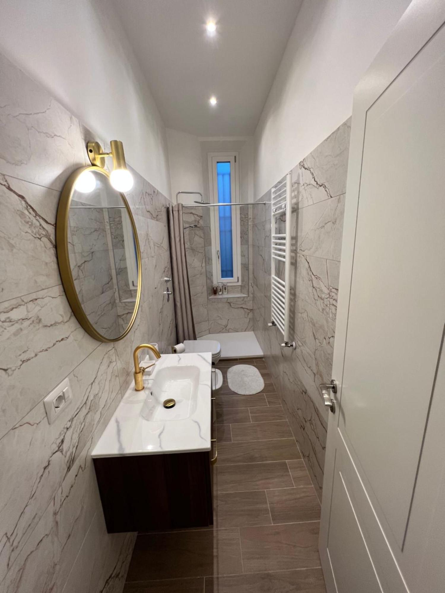 Spacious 3 Bedroom Apartment Milano Esterno foto